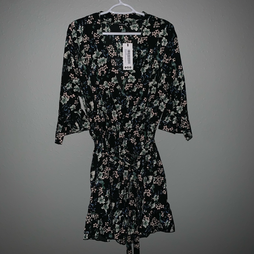 Plus size Oriental floral wrap romper 🖤
